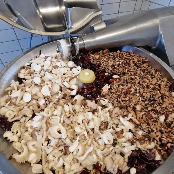 Thai Chilipaste mit Pilzen - Namprik Pao Sam Het - Yak Thai