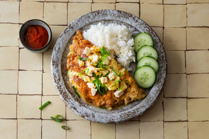 Khai Jiao Moo Yor Thai Omlett mit Brühwurst