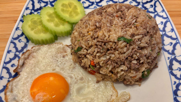 Gebratener Reis mit Holy Basil: Khao Pad Krapao - Yak Thai