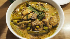 Grünes Thai Curry mit Rindfleisch: Gaeng Khiau Wan Nuea - Yak Thai