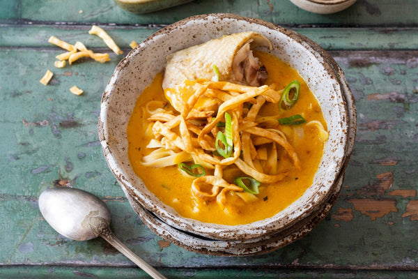 Khao Soi: Ein kulinarisches Highlight aus Nordthailand - Yak Thai