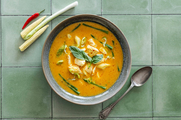 gelbes-thaicurry-mit-huhn