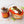 Pepper Punch Chili Crisp auf Mozzarella und Tomate