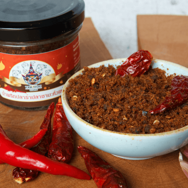 Thai Chilipulver mit Makrele - Namprik Plaraplasaba Kuahaeng - Yak Thai